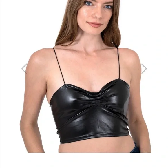❌SOLD❌✨NWT✨ BLACK FLORIAN VEGAN LEATHER BRALETTE✨SAVOY ACTIVE - BLACK✨ - Picture 2 of 9